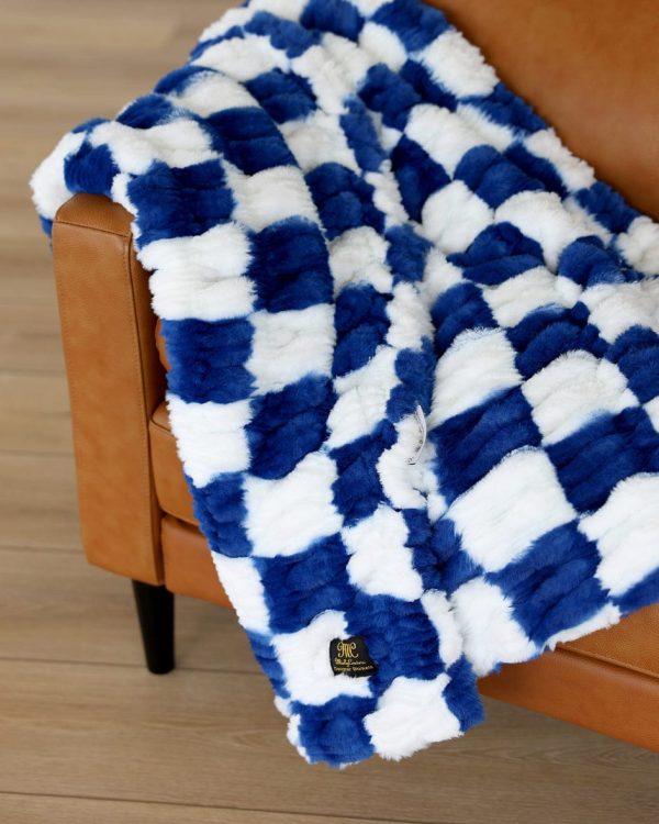 Hugs Churro Blue Razz Blanket