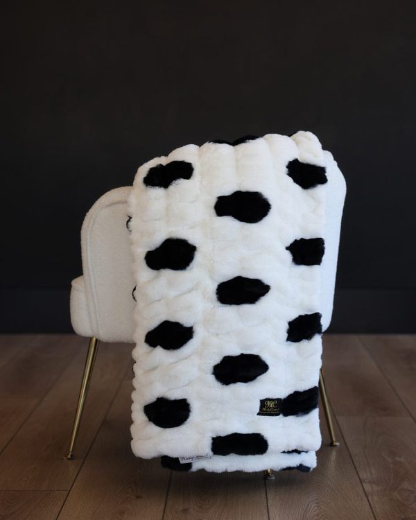 Hugs Polka Dot Marshmallow Blanket