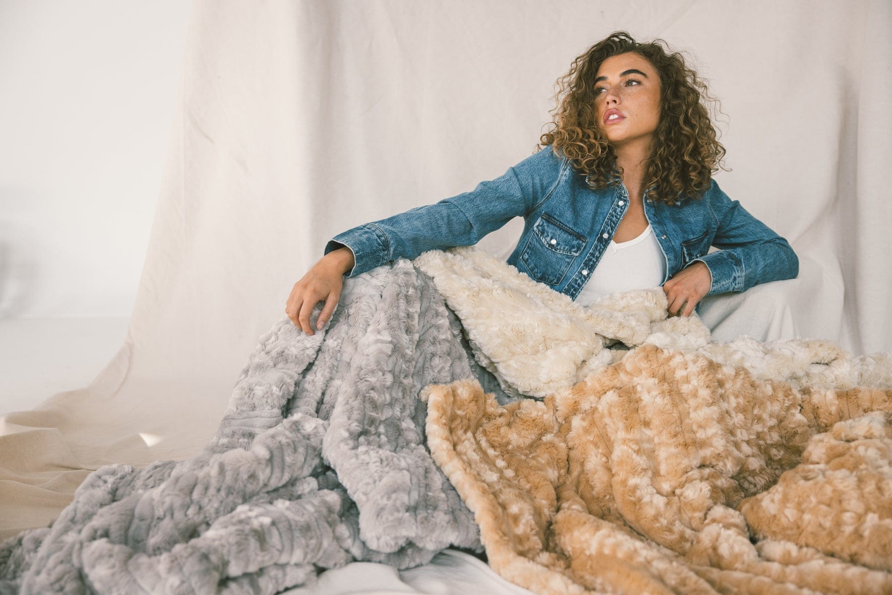 Glossy Ultra Sorbet Angora Blanket - Image 5