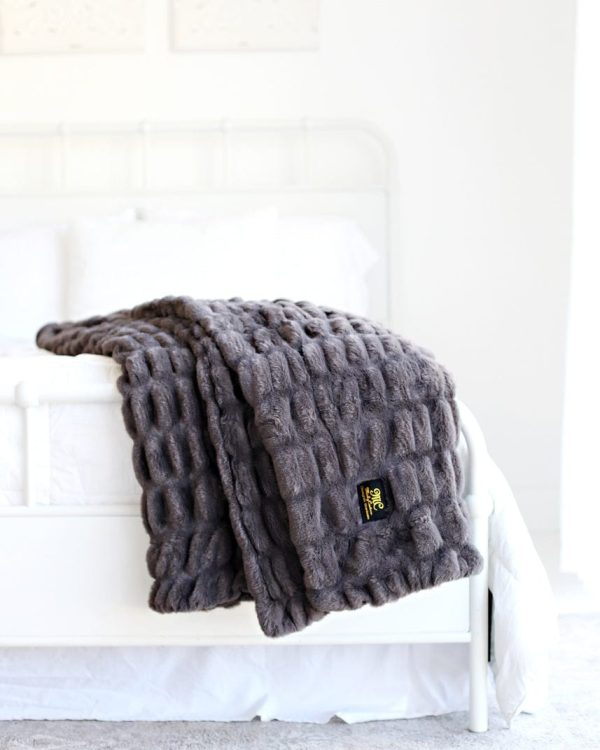 Hugs Charcoal Blanket