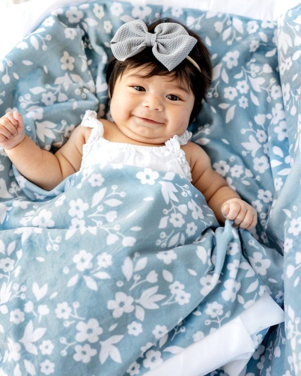 Dainty Floral Blue Blanket