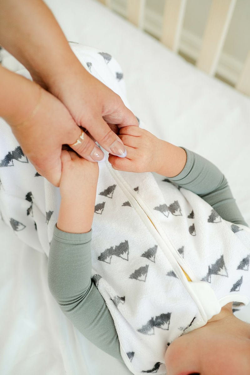 Mountains Wearable Minky Blanket - Image 5