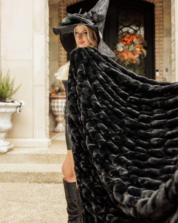 Hugs Witching Hour Blanket