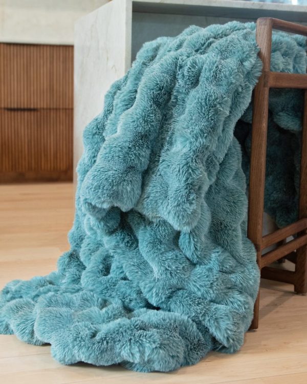 Premium Cloud Heirloom Lake Blanket