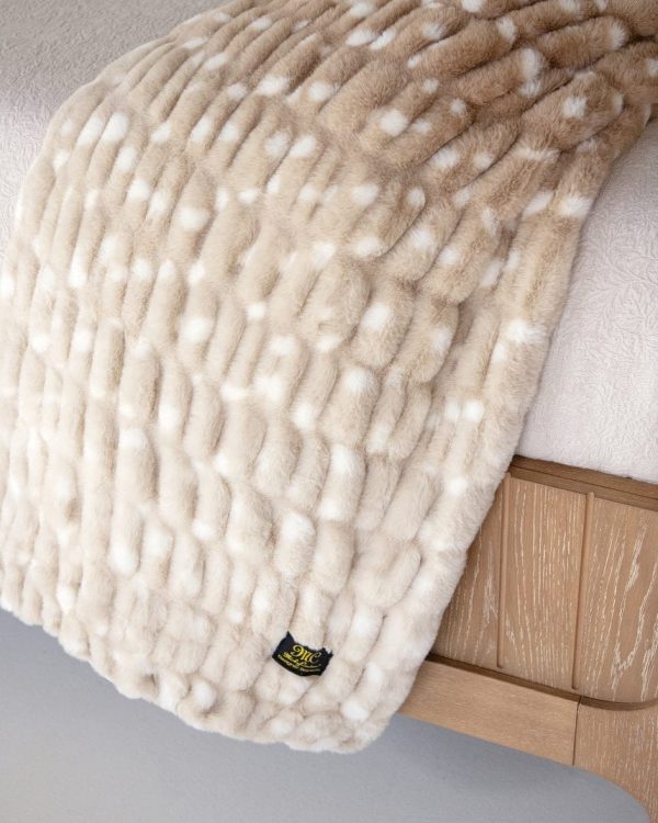 Hugs Antelope Blanket