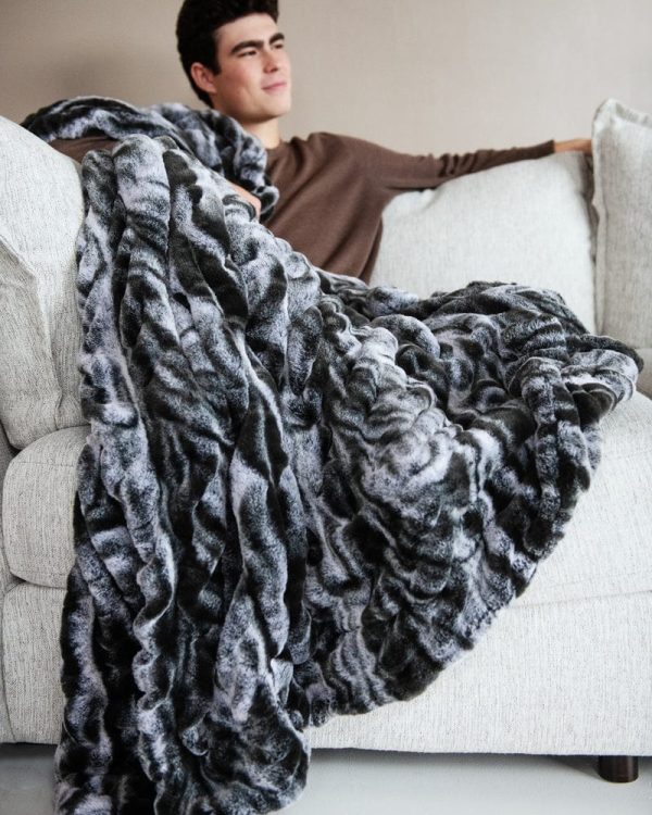 Hugs Marble Onyx Blanket