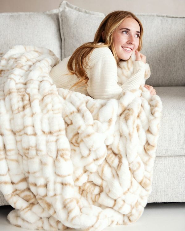 Hugs Marble Sand Blanket