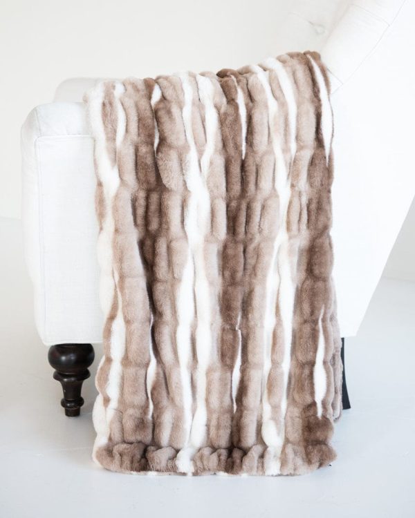 White Glove Hugs Swirl Hot Chocolate