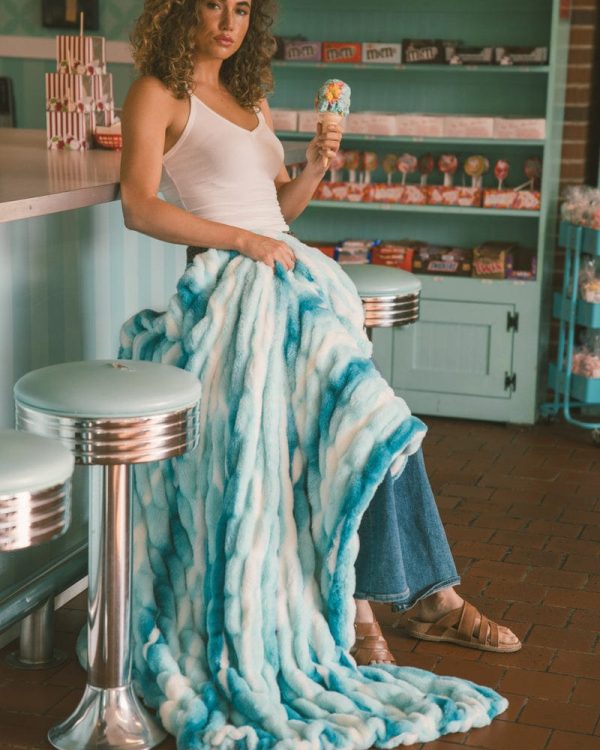 Hugs Swirl Ocean Blue Blanket