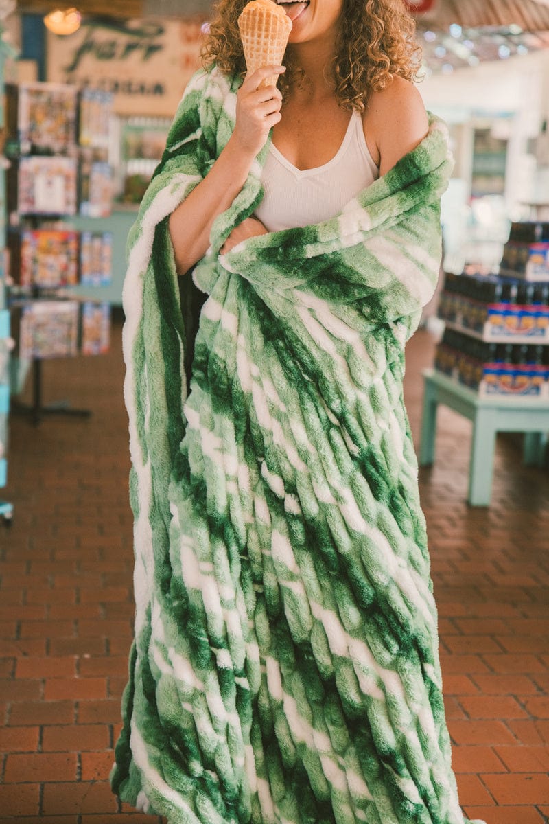 White Glove Hugs Swirl Forest Green - Image 2