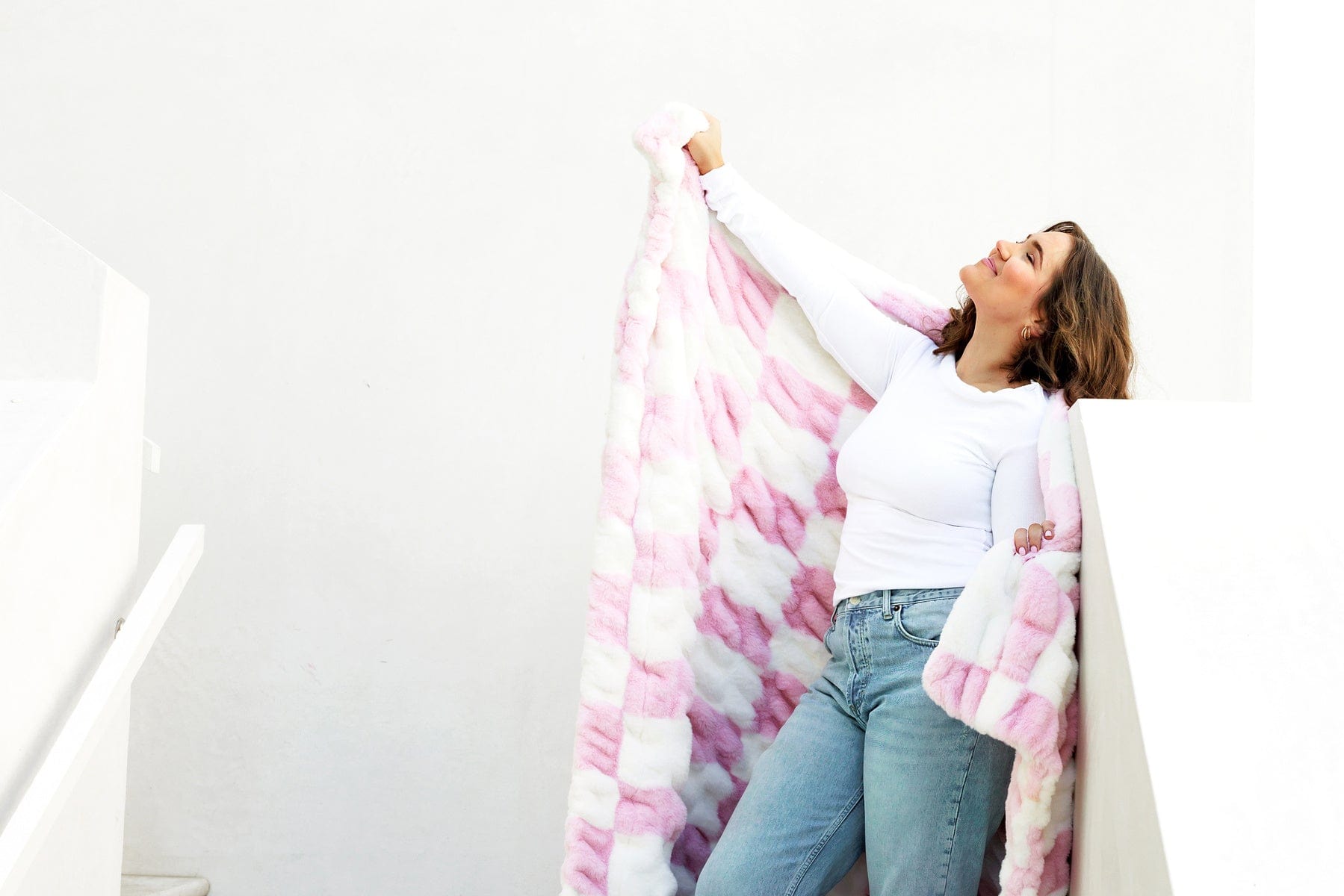 Hugs Check Southern Pink Blanket - Image 2