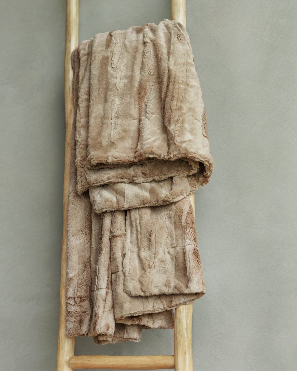 Sorbet Milk Chocolate Blanket - Image 2