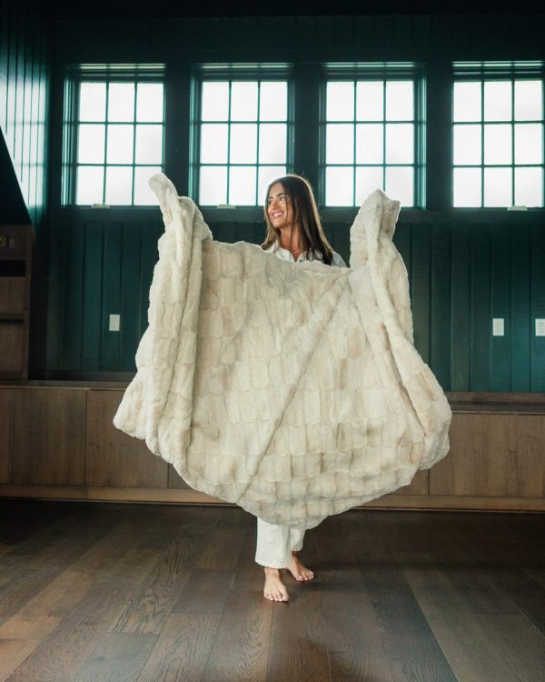 Posh Sorbet Almond Blanket