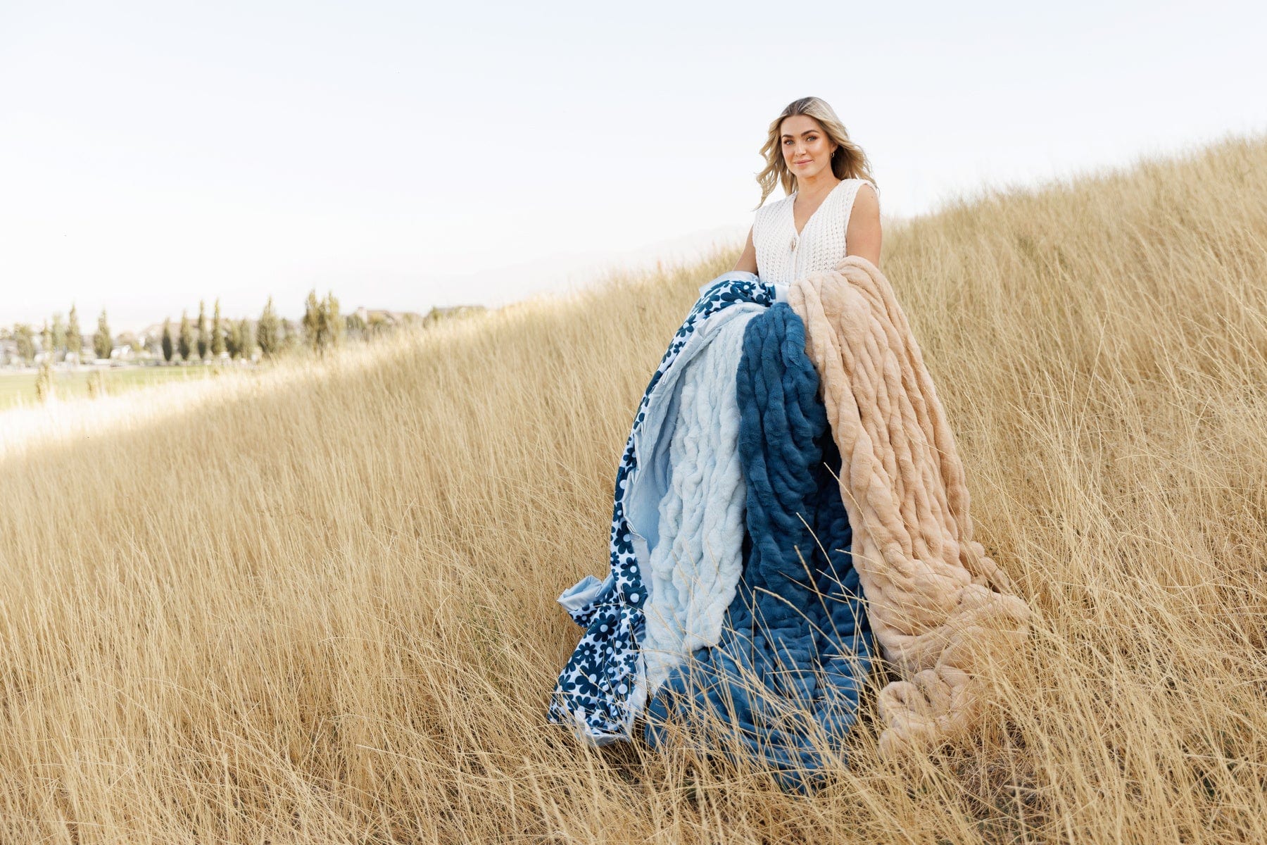 Hugs Midnight Blue Blanket - Image 4