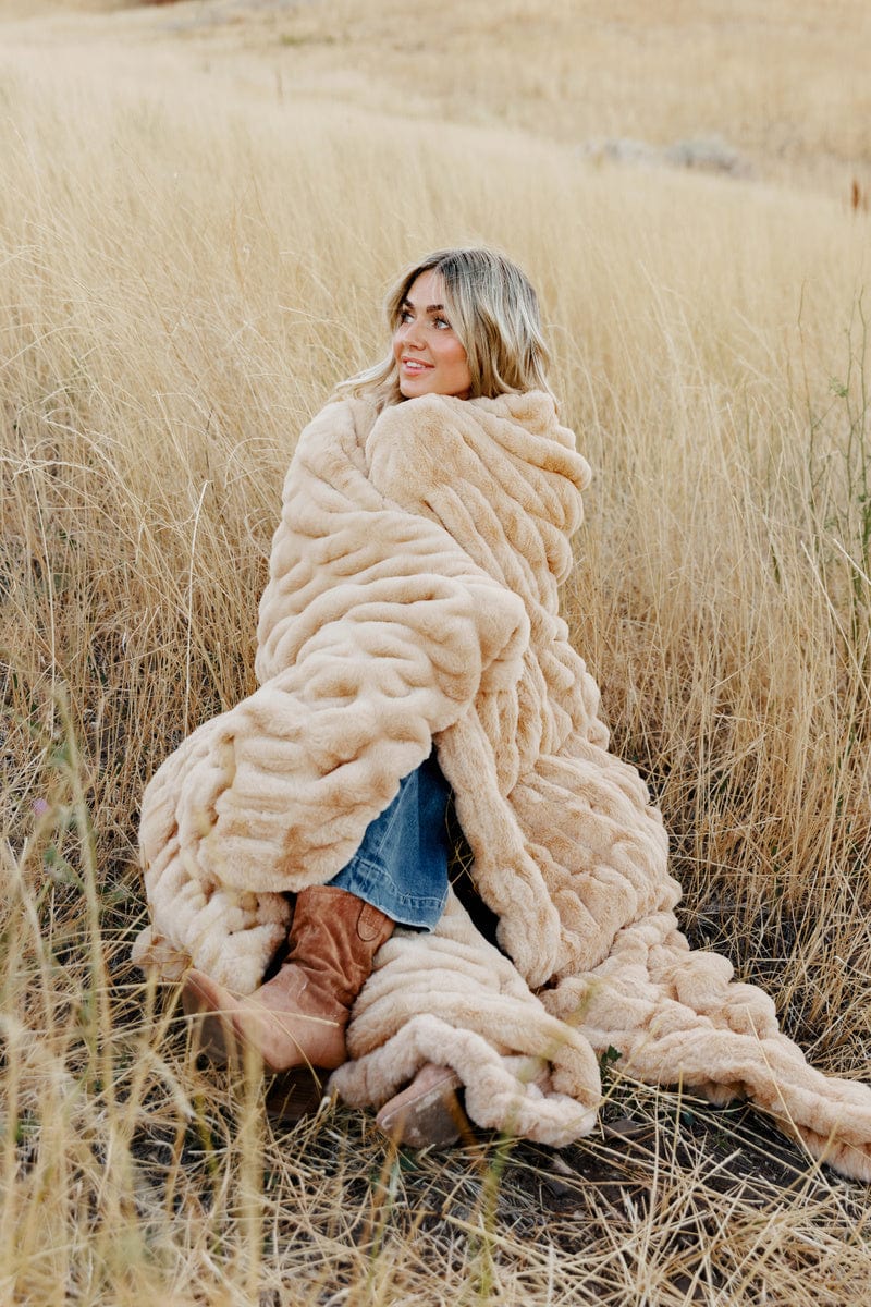 Hugs Toasted Marshmallow Blanket - Image 3