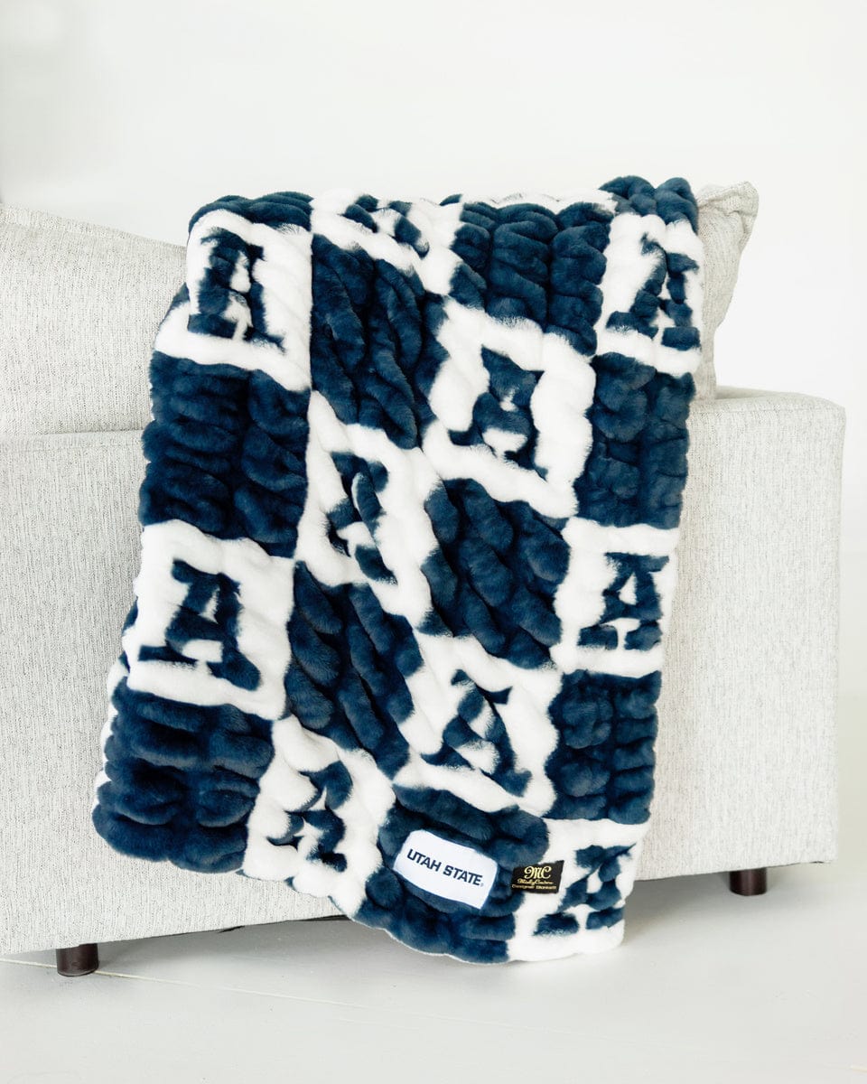 Utah State Aggies Blanket - Hugs